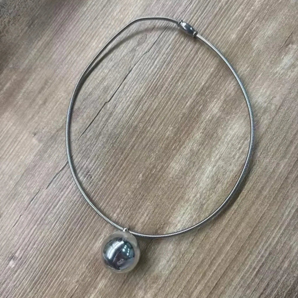 French Retro Silver Ball Pendant Necklace | Elegant Minimal Jewelry
